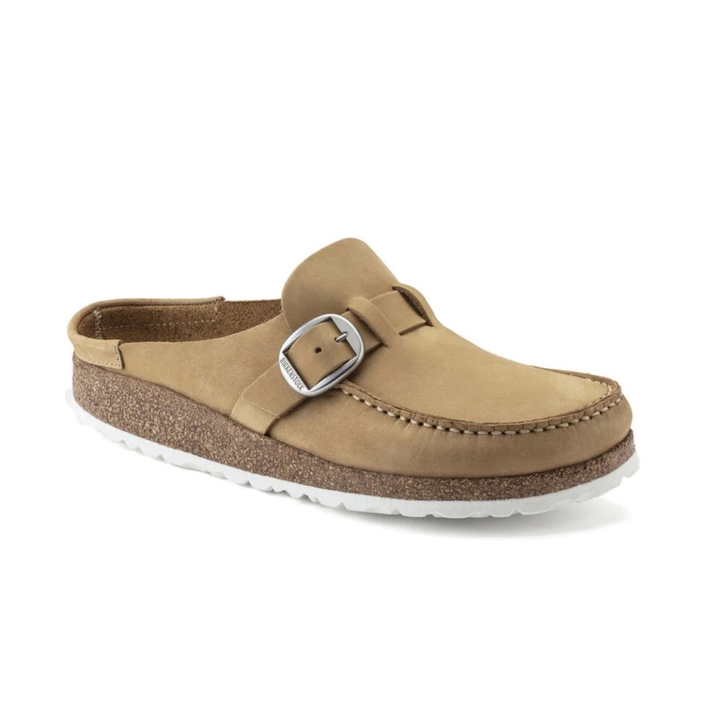 Brand New Birkenstock Buckley Clogs Size 39 (8) in Latte Cream